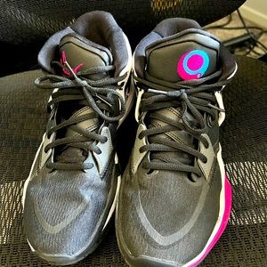 Nike Kyrie 8 Infinity EP South Beach Black Pink Sz 11